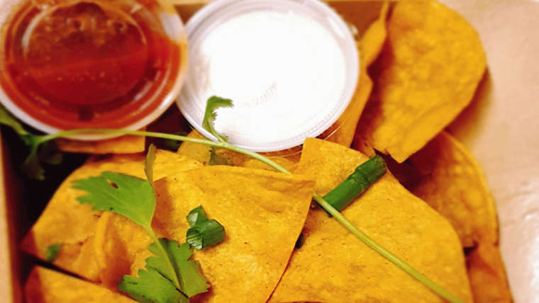 Large Chips & Salsa